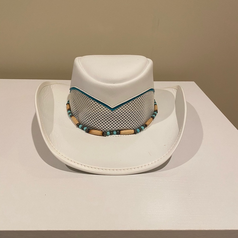 Head n Home white leather cowboy hat